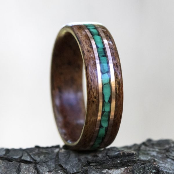 Mahogany wooden ring inlaid with malachite and copper